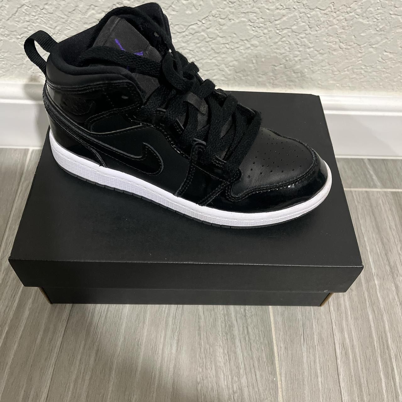 Jordan 1 Mid SE 