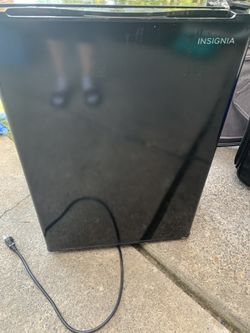 almost new refrigerator, will be moving so I don’t need it anymore. It’s in good condition