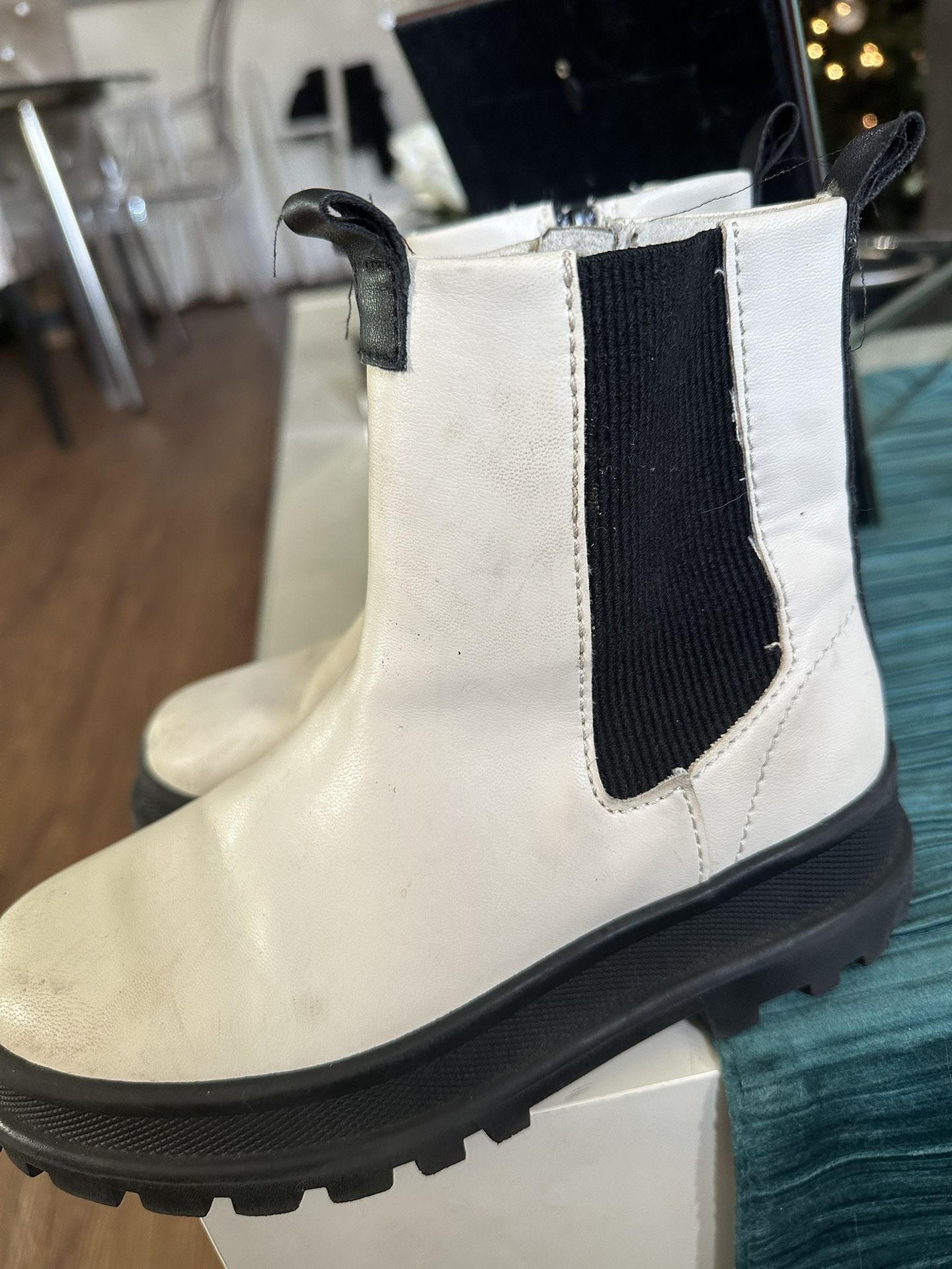 Girls Boots
