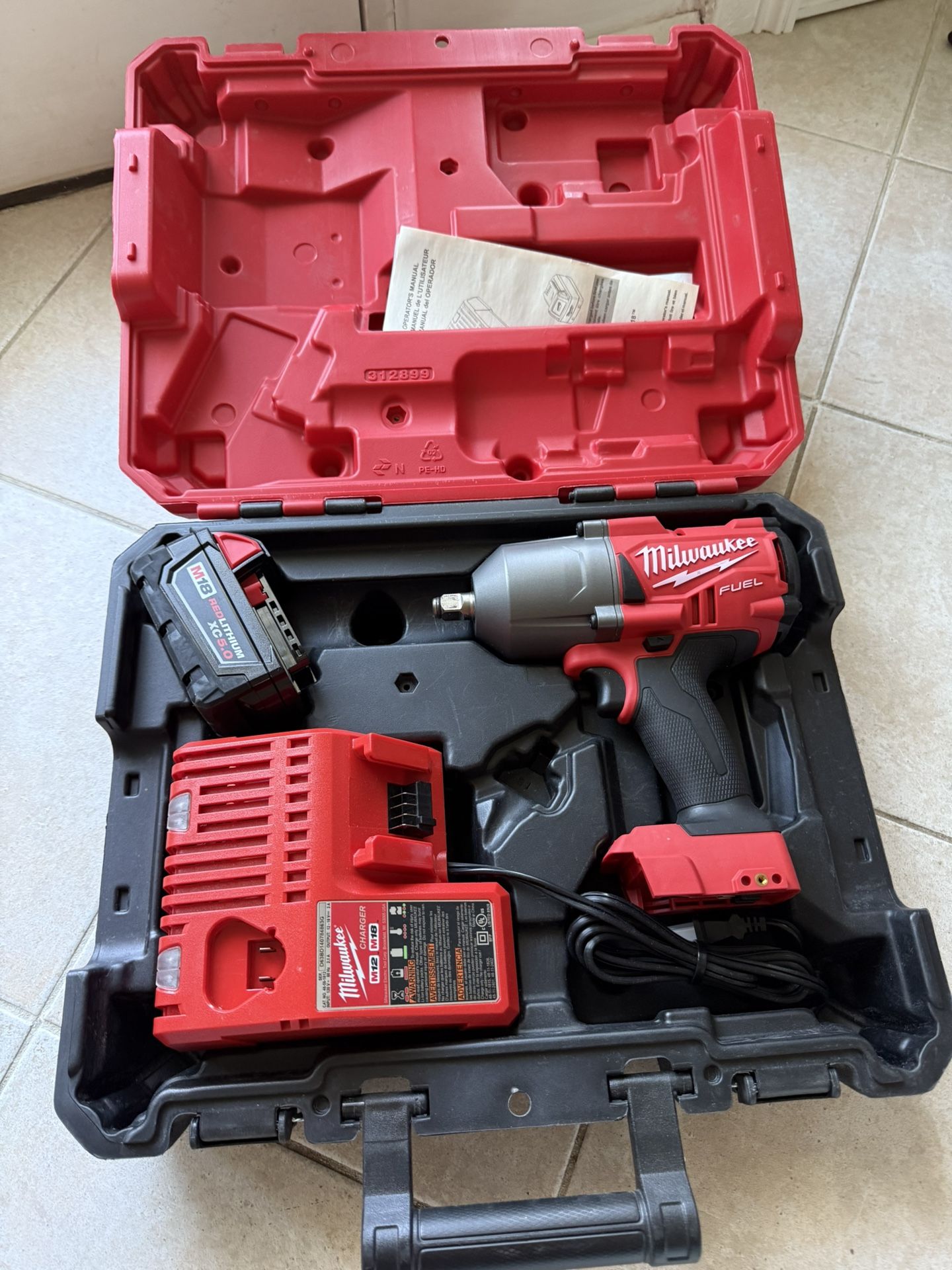 Milwaukee Brushless Cordless 1/2 in. Impact Wrench with One XC5.0 Ah Battery, Kit