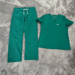 Medium FIGS Hunter Green Scrub Set