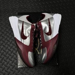 Kobe 5 protro lower merion size 12 Nike basketball size 12 new