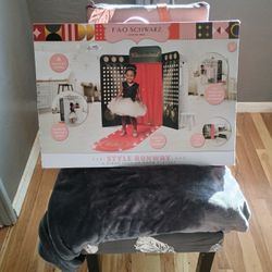 Fashion Show Playset