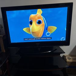 Samsung TV 46in Excellent Condition 