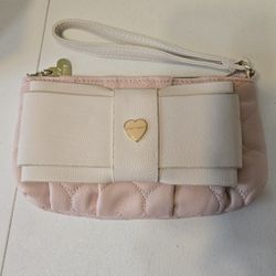 Betsey Johnson Be Mine Bow Wristlet NWT clutch style bag in blush/pink, heart quilted with large bow