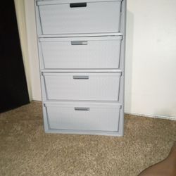 Four Drawer Plastic Dresser/ Grey 