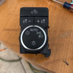 2021 Chevrolet Silverado Headlight Switch