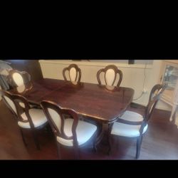 Dining table with 6 chairs