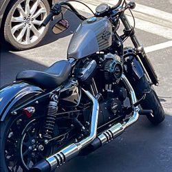 Harley Davidson XL1200 Sportster 48