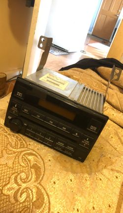 Stock Nissan Altima Radio