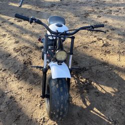 MINI BIKE 212cc GOVERNER DELETE FAST 55-60 MPH WORKS PERFECT TIRES BRAND NEW TRAE PIPE PARA QUE SE ESCUCHE MÁS FUERTE 