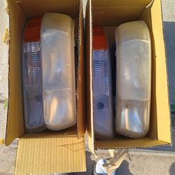 00 06 Chevy Truck Headlights