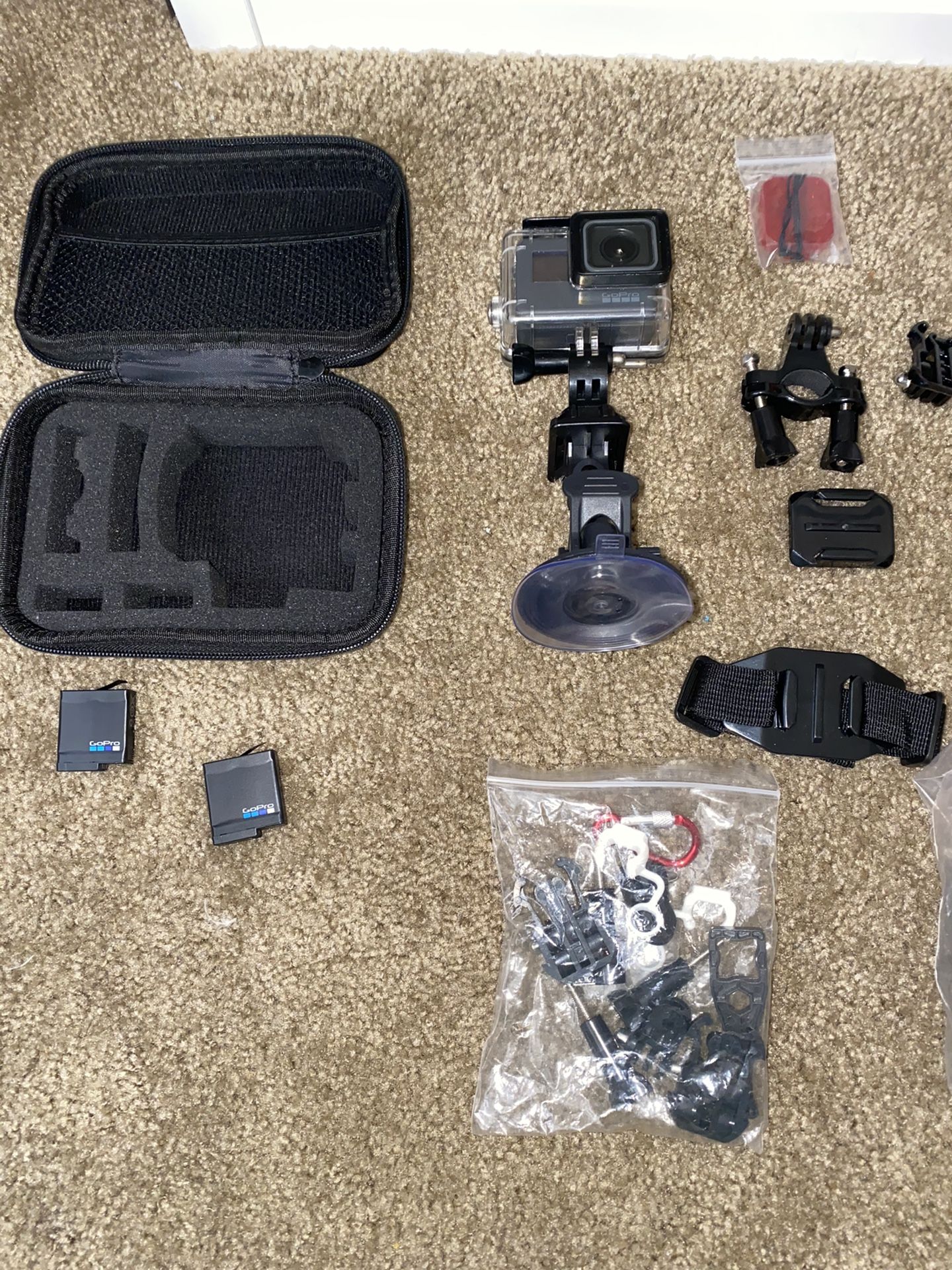 Go pro Hero 5 + accessories