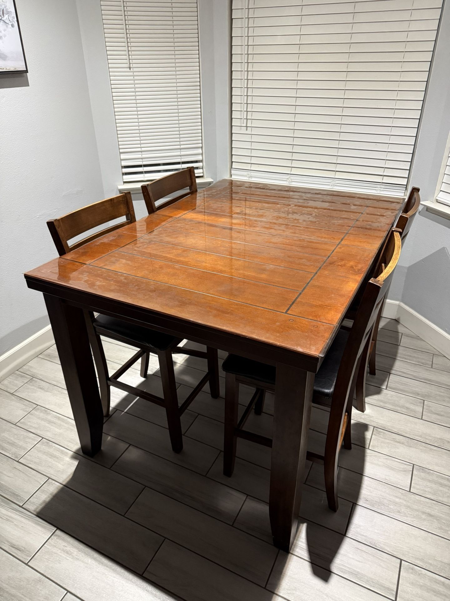 Dinning Table