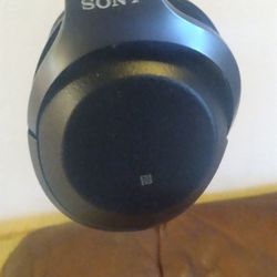 Sony WH1000XM2 Wireless Headphones 