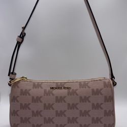 Michael Kors Jet Set MD Pouch