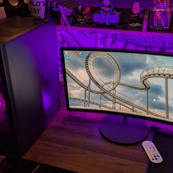 PC WITH CURVED MONITOR 