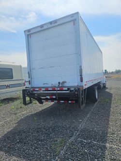 24’ Box truck w/ liftgate. Priced to Sale!