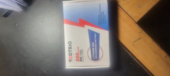 VECTRIC LITHIUM-ION CHARGER 4 Boxes