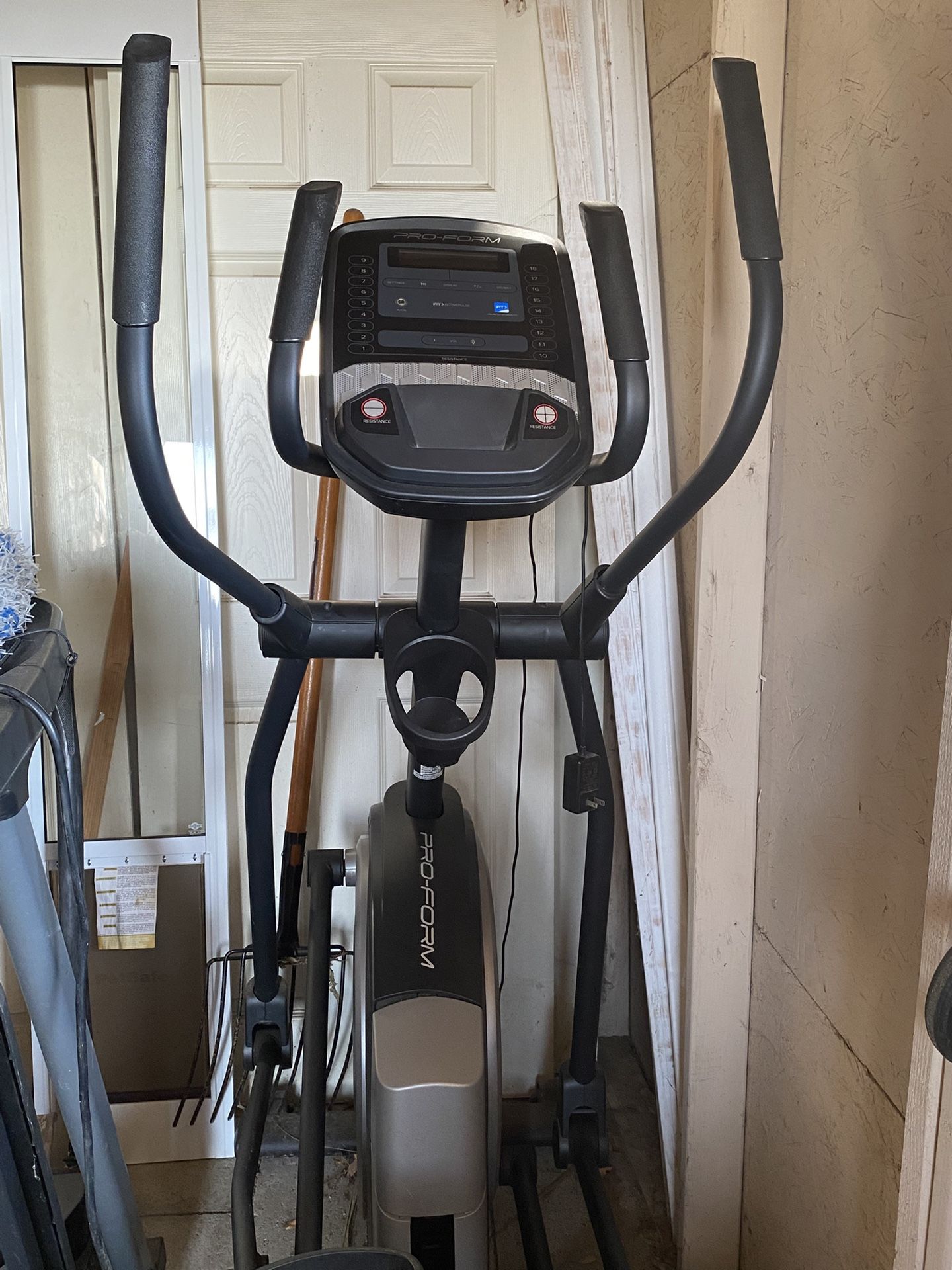 ProForm Carbon EL Elliptical