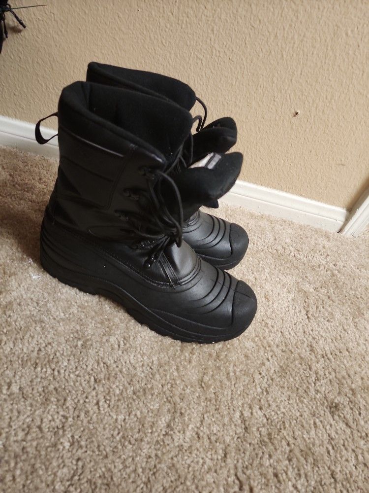 Denail Snow Boots Size 12