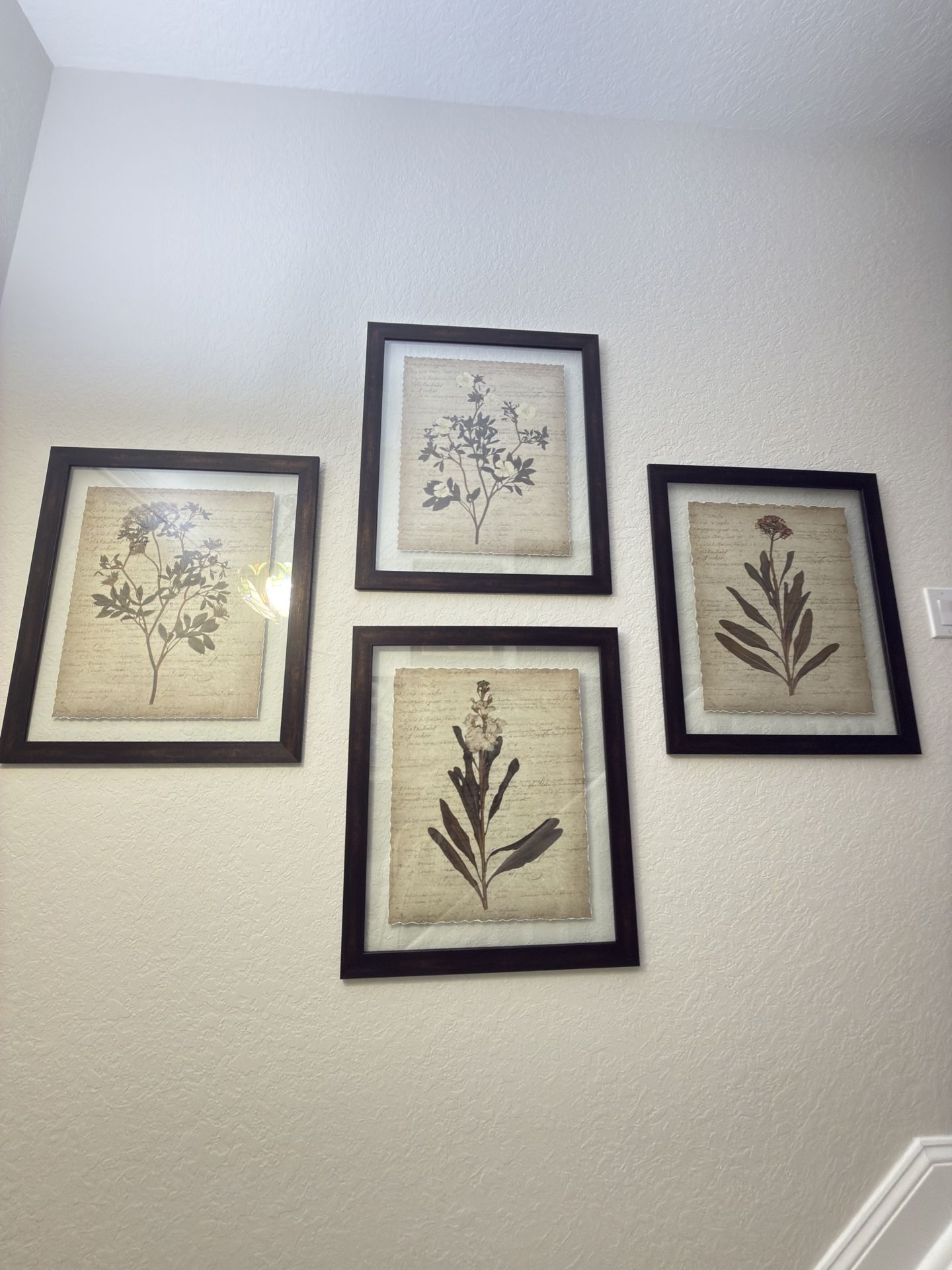 Selling 4 pcs Set Of Wall Art For Decor!!!beautiful!!!!!!