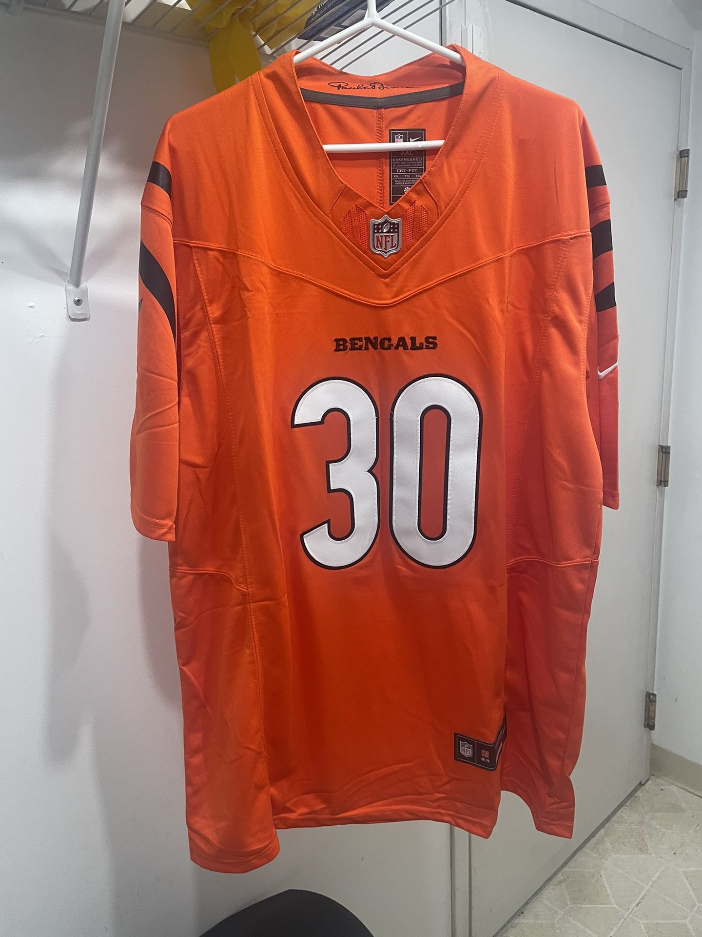 Cincinnati Bengals Chase Brown stitched jersey size Large XL 2xl