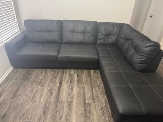 Large Black L-Shaped Sectional Sofa with Chaise – $375 OBO