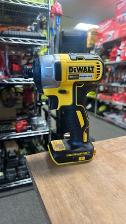 DEWALT 20V MAX Cordless 1/4 in. Impact Driver (TOOL ONLY)