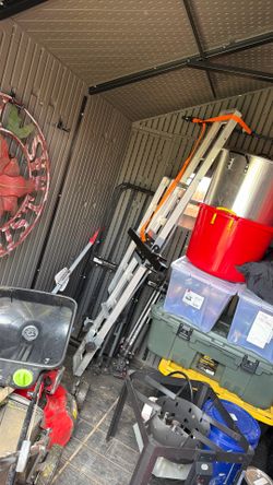 Motorcycle hitch carrier