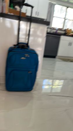 Suit case in good condition