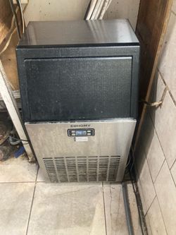 Commercial ice maker