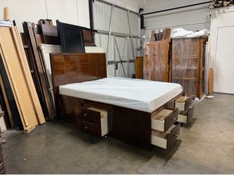 Queen captains bed $399