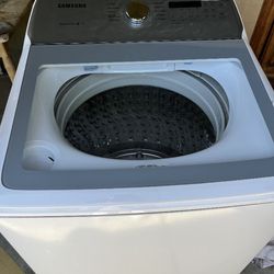 Like New Samsung Washer In Excellent Condition
