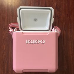 Igloo Pink Cooler NEW