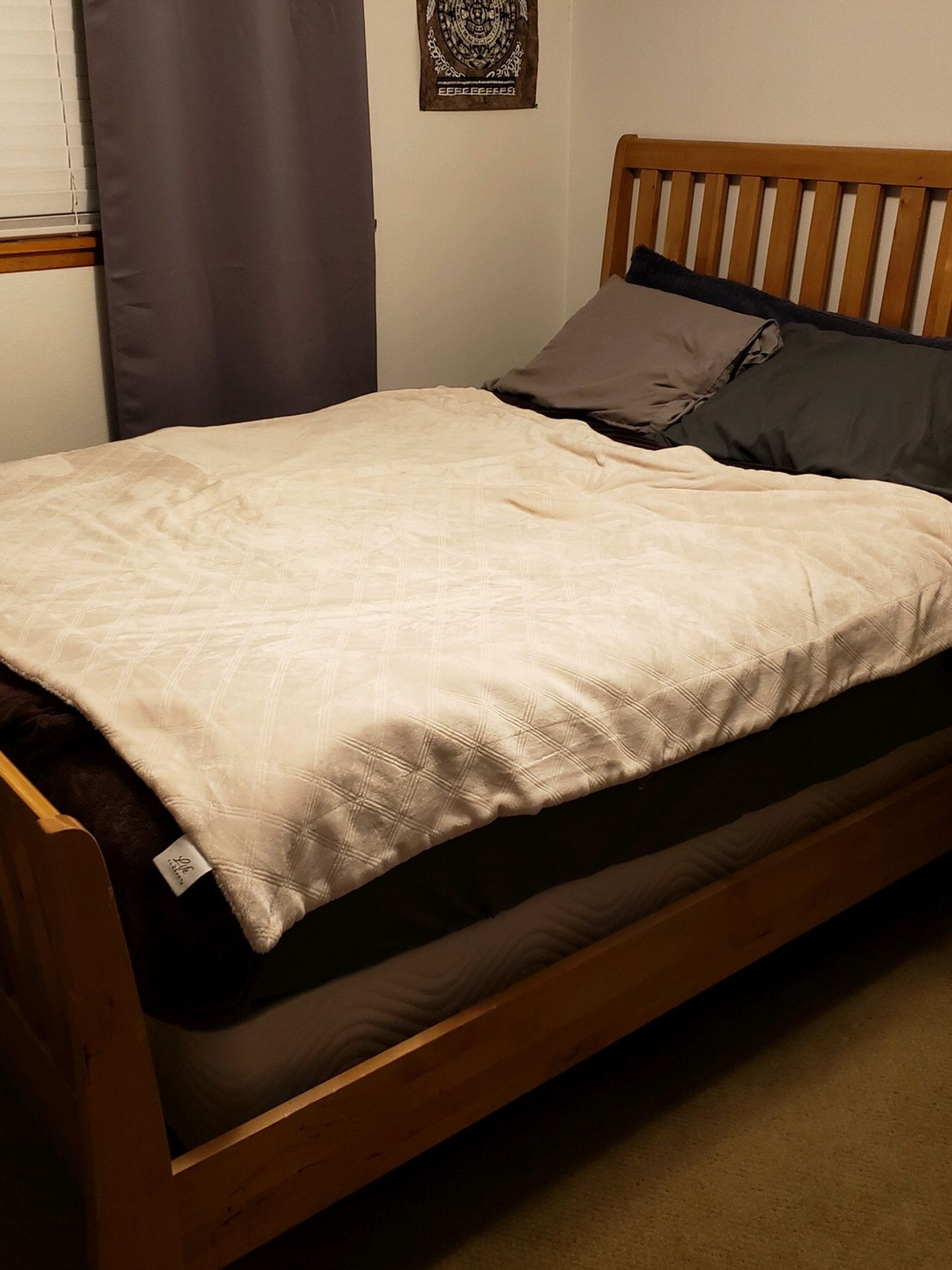 Four Piece Queen Bedroom Set