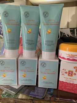 Jafra perfume and crema