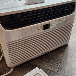 Frigidaire Window window AC 8,000 BTU