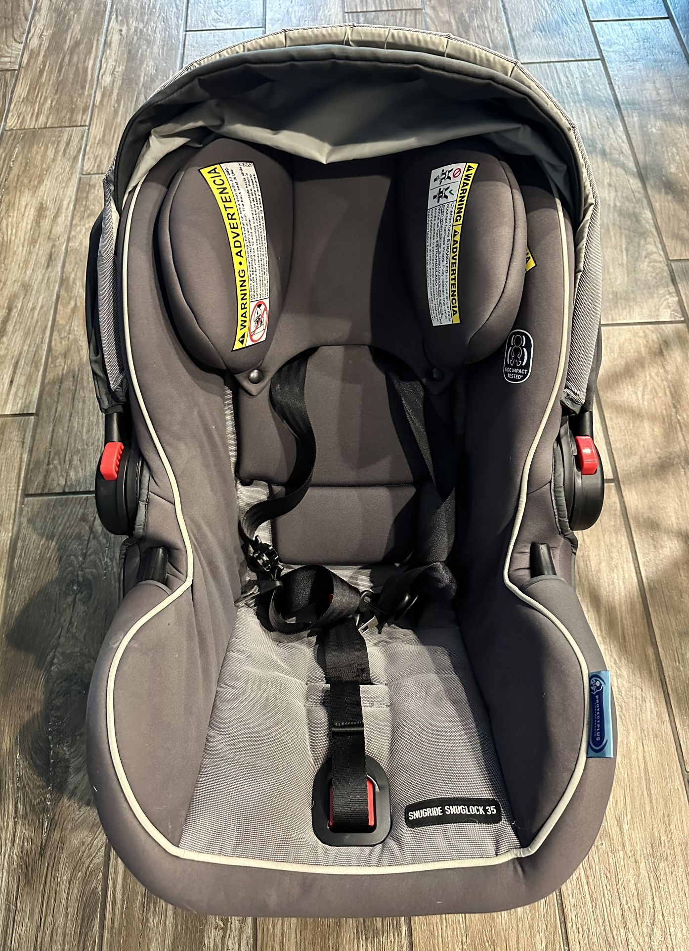 Graco Snugride Car seat