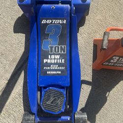 3 Ton Daytona Low Profile Floor Jack And 2 3 Ton Jacks 