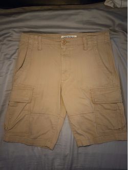 Arizona Khaki Cargo Shorts – Men’s Size 30