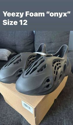 Yeezy foam "Onyx"