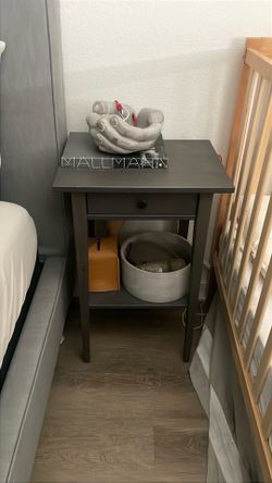 Nighstand