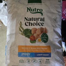 Dog food for puppies 30 lb 
