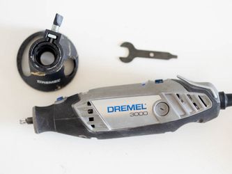 Dremel 3000 Rotary Tool w/ Case + Accessories
