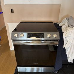 Samsung Smart Electric Range. 