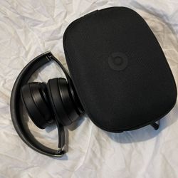 Beats Solo 4 On-Ear
