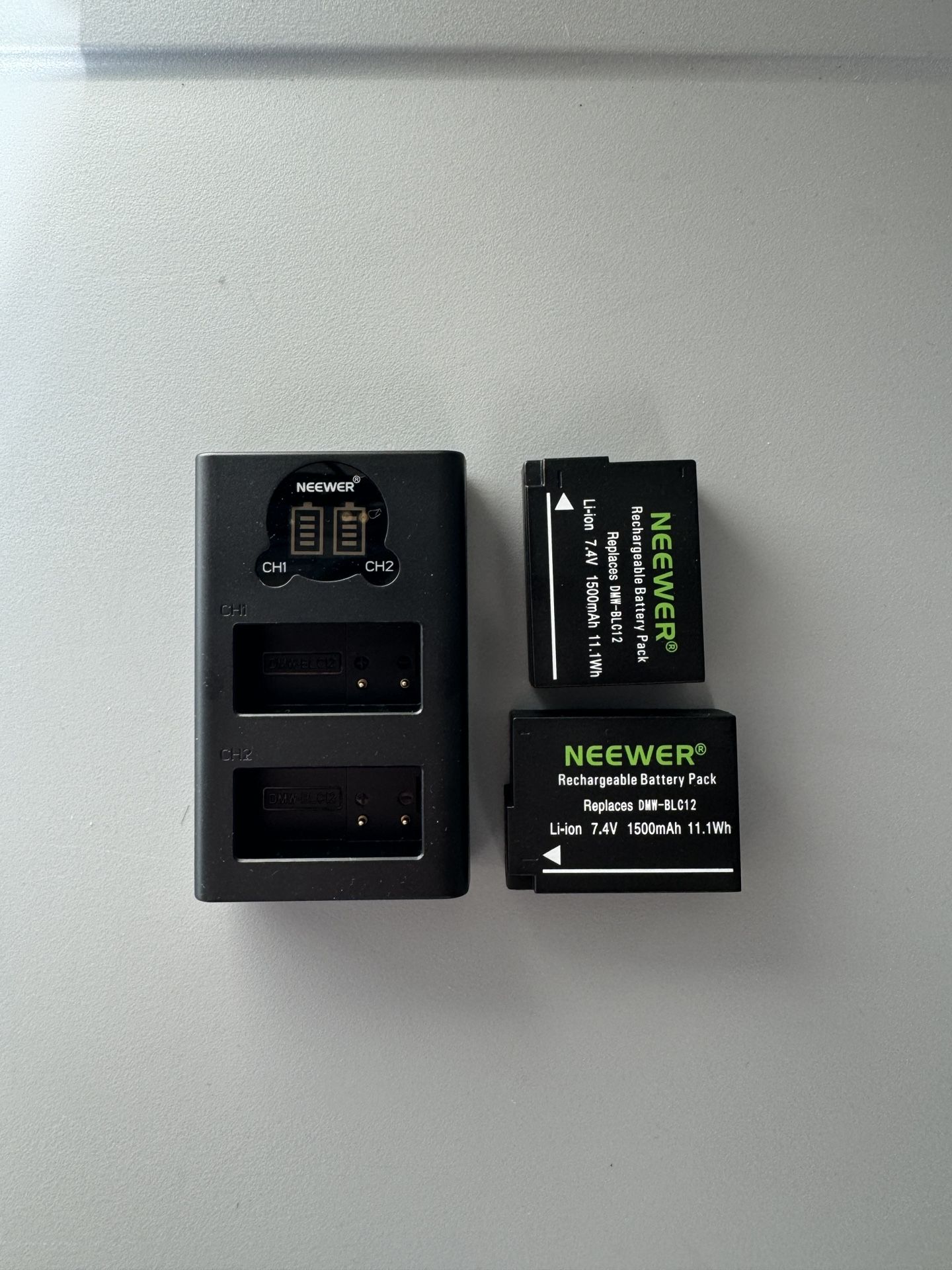 Neewer Batteries and Charger for Panasonic DMW-BLC12 camera batteries