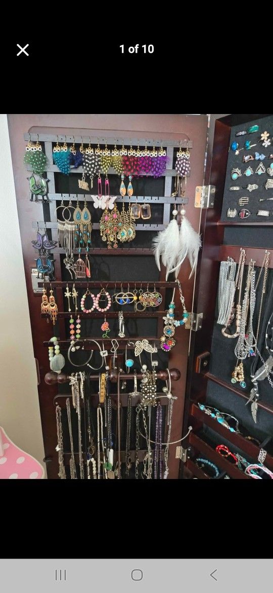 JEWELRY,-ABOUT 377 PIECES