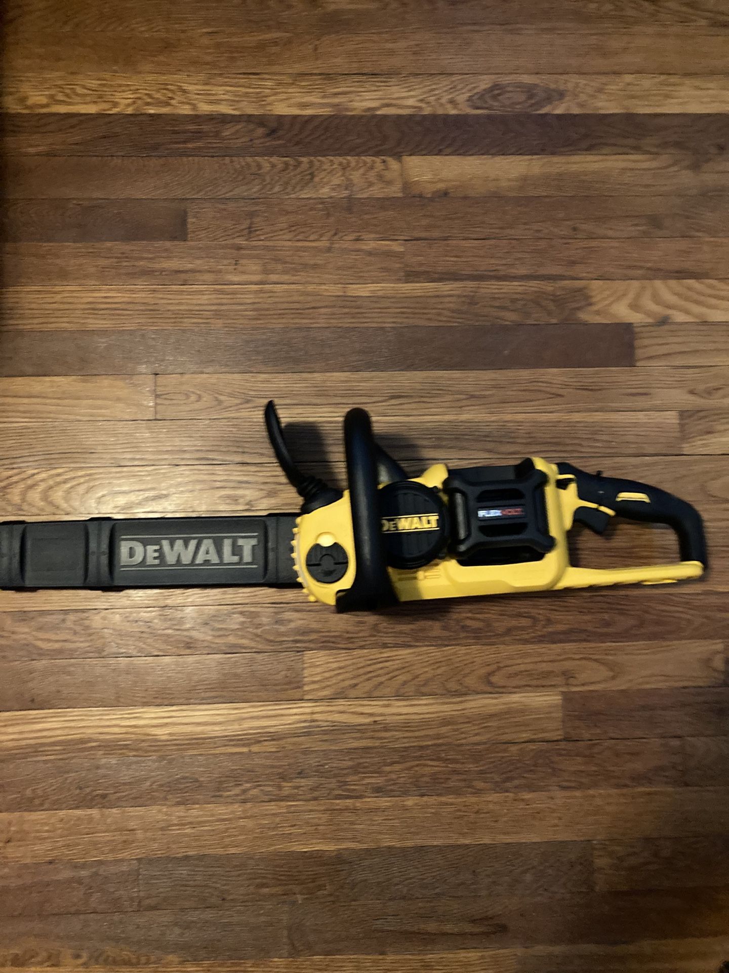 BRAND NEW Dewalt Flexvolt Chainsaw NEVER USED